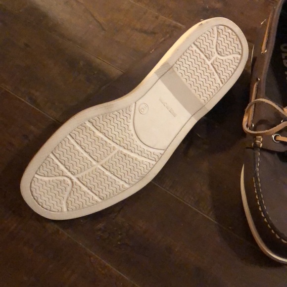 Shoe - Picture 2 of 2